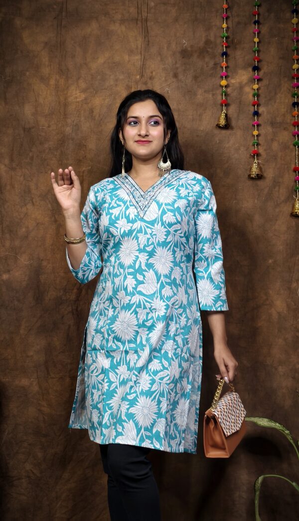 COTTON V NECK KURTI